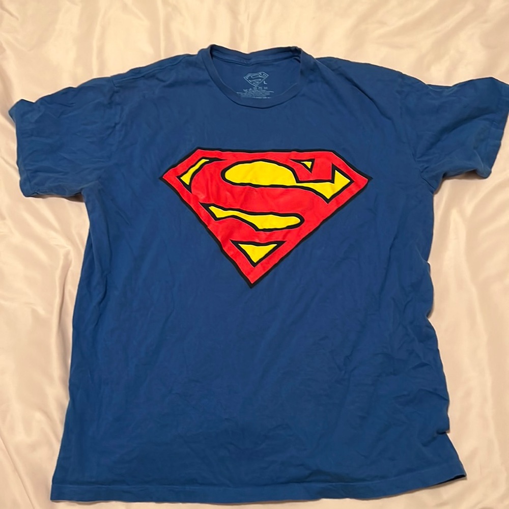 Superman T-shirt Size Large